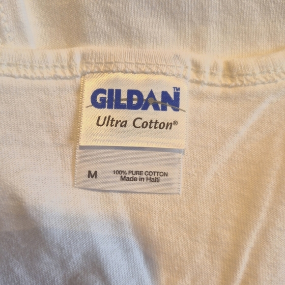 Gildan men's Medium white tank tops, Cotton heavyweight New 4 count - Picture 2 of 4
